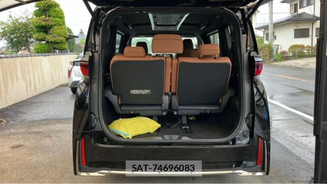 Toyota VELLFIRE 2025-06 8753661-17