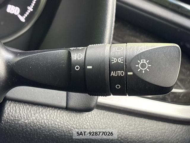Toyota VELLFIRE 2017-03 8754343-15