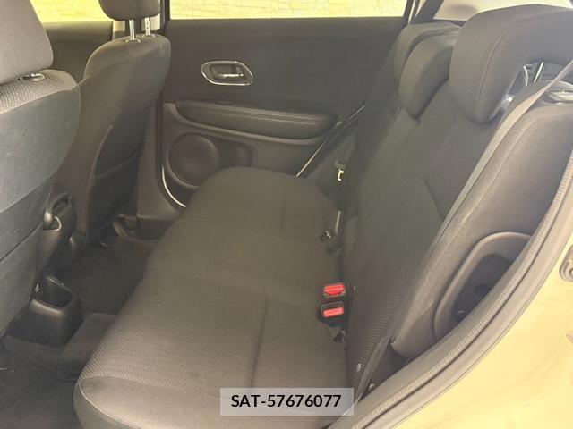 Honda VEZEL 2015-03 8753952-12