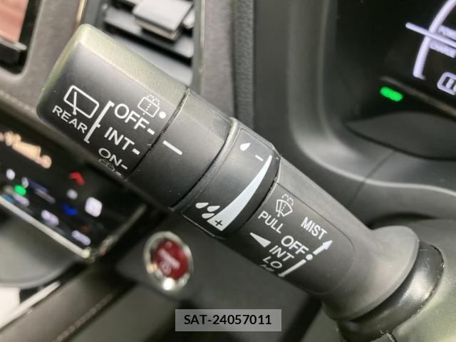 Honda VEZEL 2017-12 8754057-16