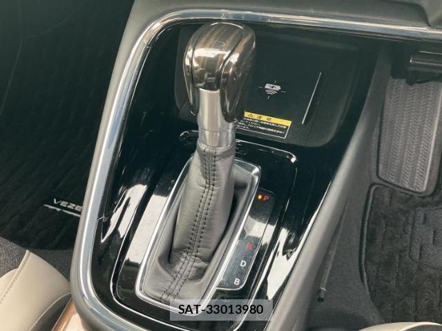 Honda VEZEL 2023-09 8754423-17