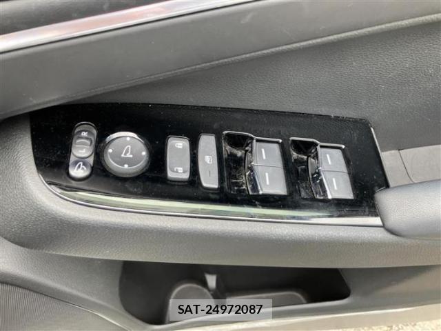 Honda VEZEL 2023-06 8754666-17