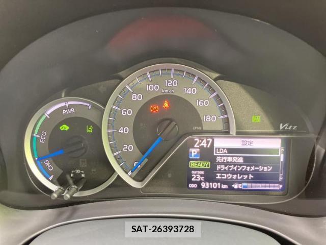 Toyota VITZ 2017-12 8752378-13