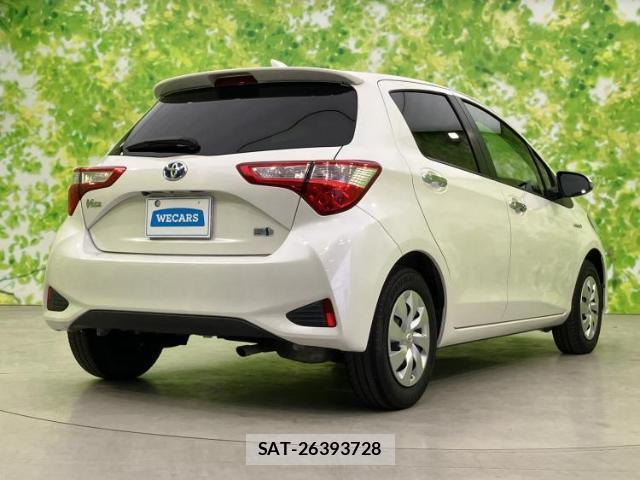 Toyota VITZ 2017-12 8752378-2
