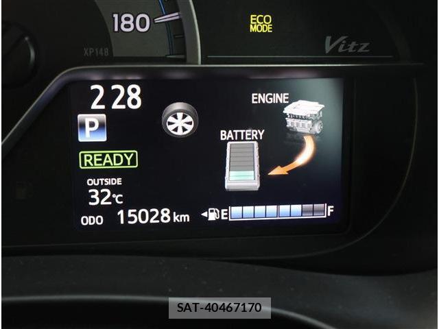 Toyota VITZ 2017-11 8752396-8