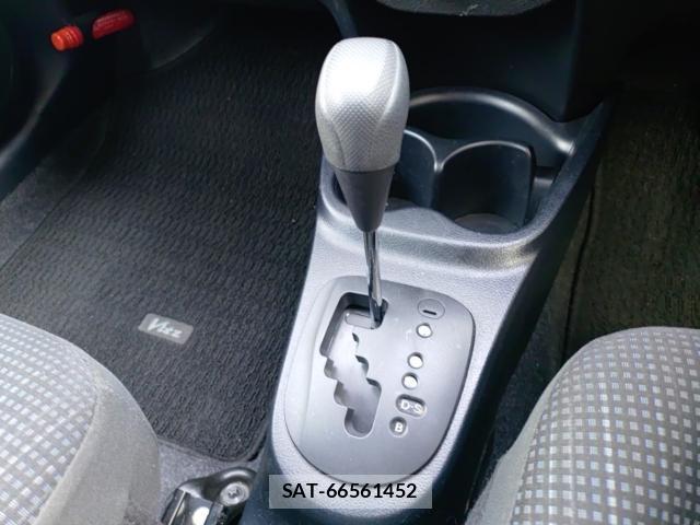 Toyota VITZ 2017-08 8752601-11