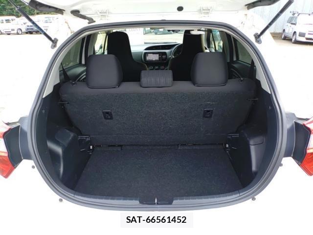 Toyota VITZ 2017-08 8752601-7