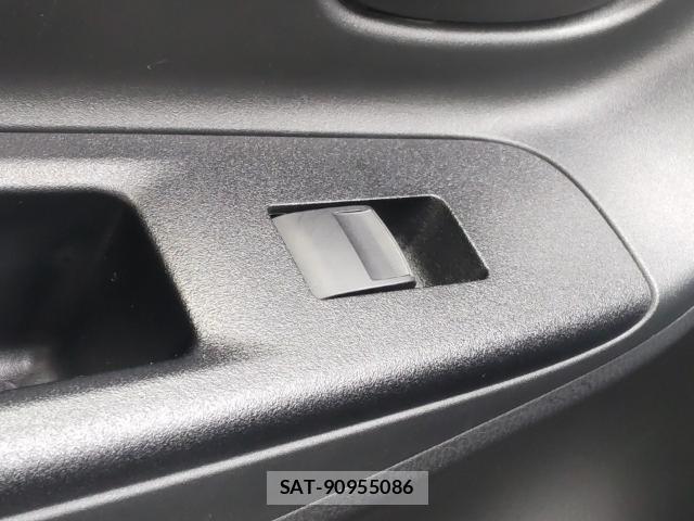 Toyota VITZ 2019-08 8752666-12