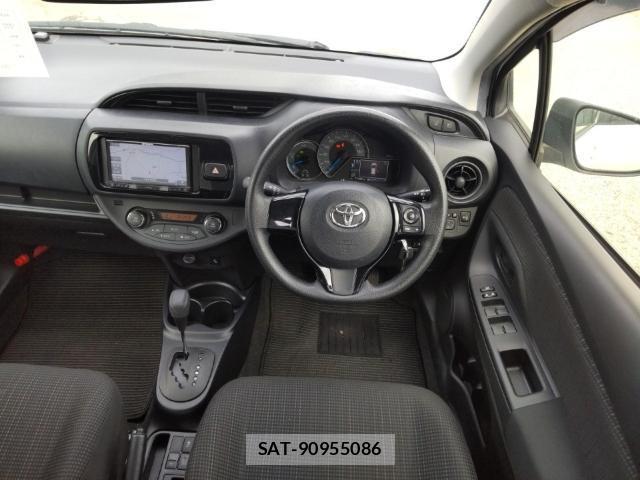 Toyota VITZ 2019-08 8752666-2