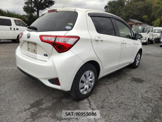 Toyota VITZ 2019-08 8752666-4