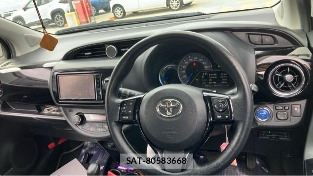 Toyota VITZ 2019-08 8753637-2