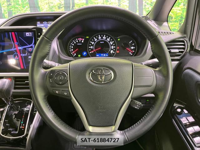 Toyota VOXY 2018-02 8752236-10