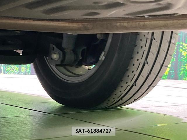 Toyota VOXY 2018-02 8752236-19