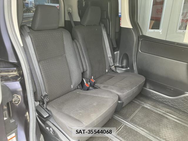 Toyota VOXY 2014-05 8752254-11