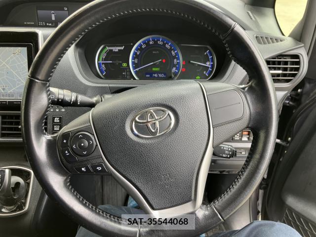 Toyota VOXY 2014-05 8752254-6