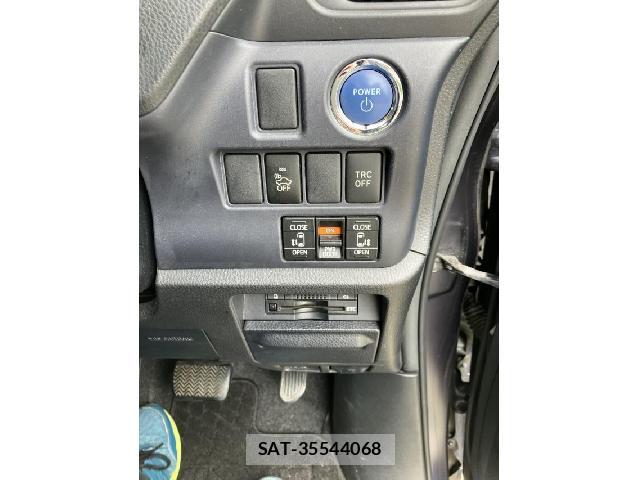 Toyota VOXY 2014-05 8752254-7