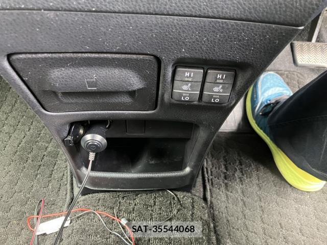 Toyota VOXY 2014-05 8752254-8