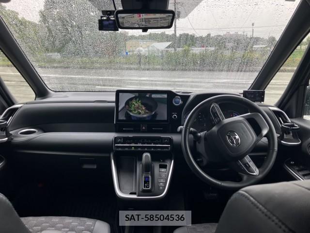 Toyota VOXY 2022-08 8752679-6