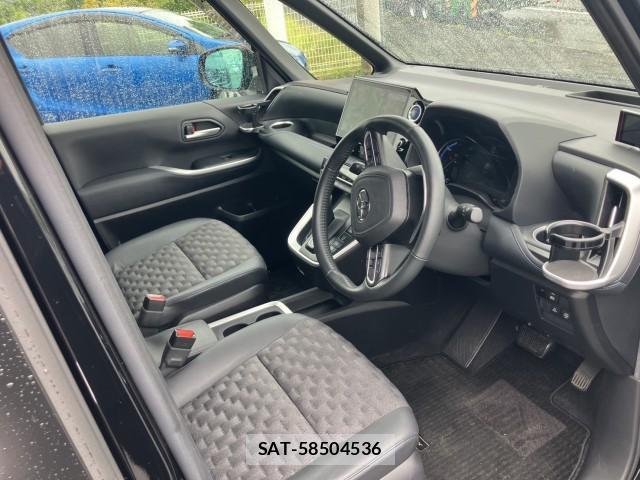 Toyota VOXY 2022-08 8752679-7
