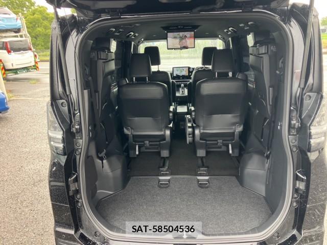 Toyota VOXY 2022-08 8752679-9