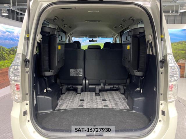 Toyota VOXY 2011-09 8752834-10
