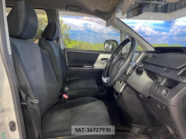 Toyota VOXY 2011-09 8752834-7