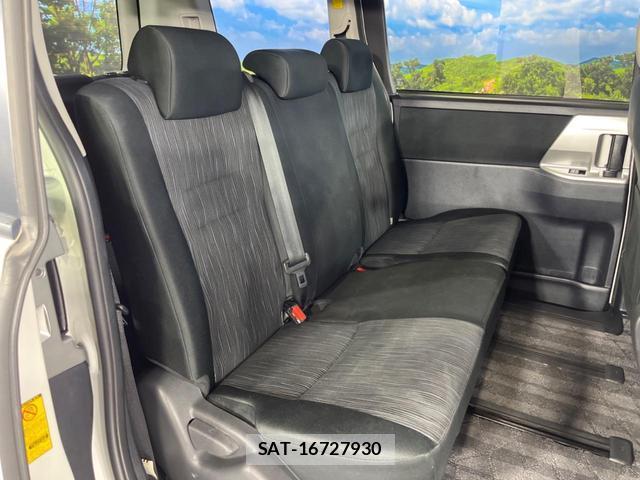 Toyota VOXY 2011-09 8752834-8
