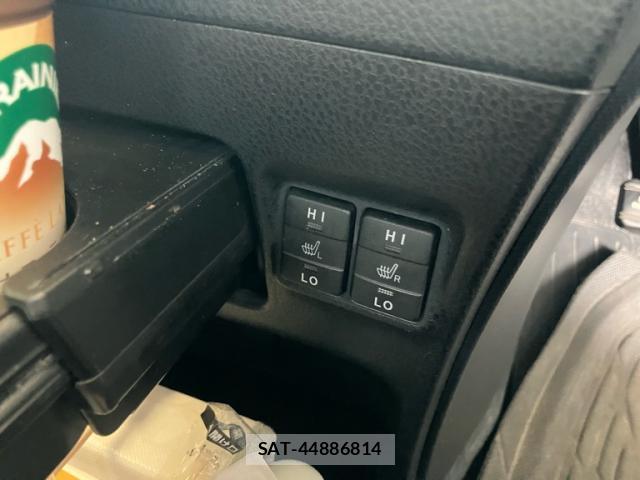 Toyota VOXY 2014-03 8752873-17