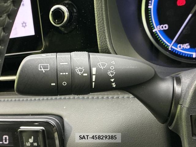 Toyota VOXY 2024-12 8752875-15