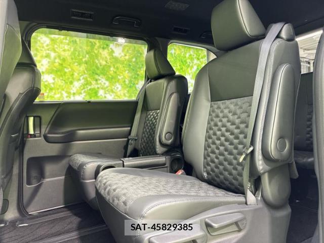 Toyota VOXY 2024-12 8752875-7