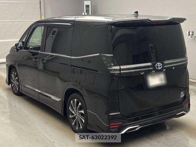 Toyota VOXY 2024-12 8752886-1