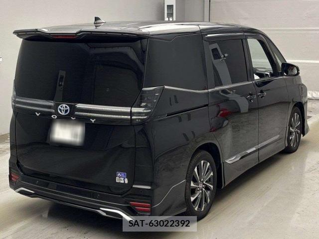 Toyota VOXY 2024-12 8752886-11