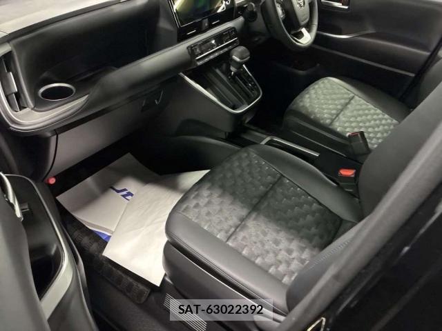 Toyota VOXY 2024-12 8752886-5
