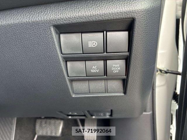Toyota VOXY 2024-08 8752895-10
