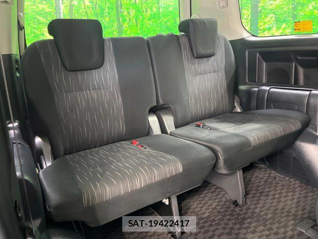 Toyota VOXY 2012-04 8752928-10