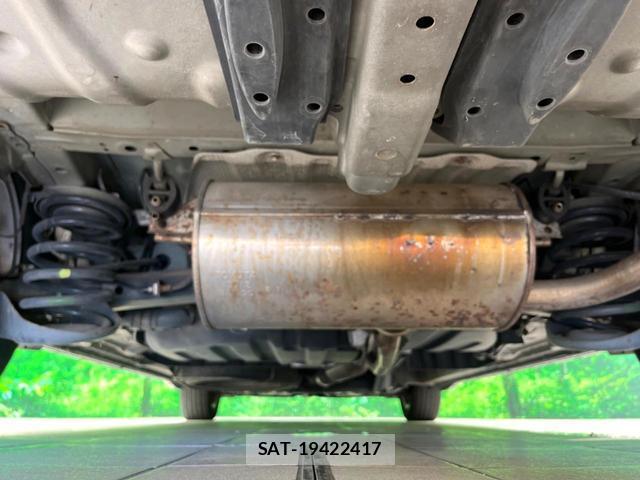 Toyota VOXY 2012-04 8752928-18