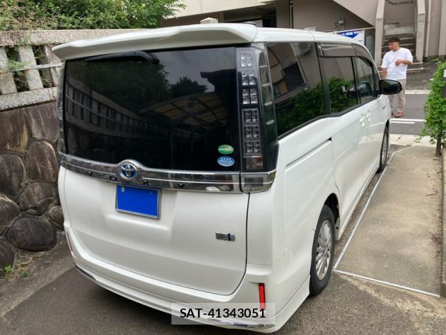 Toyota VOXY 2016-12 8753015-12