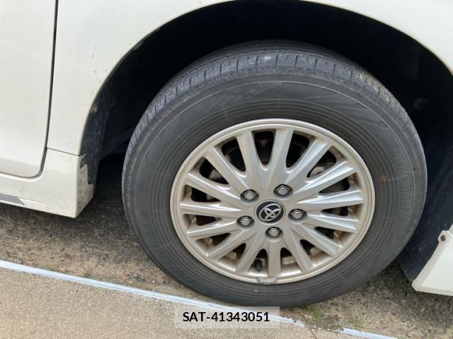 Toyota VOXY 2016-12 8753015-5
