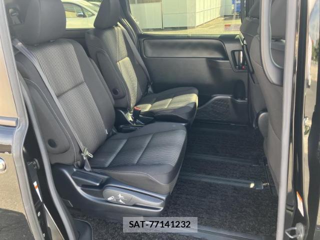 Toyota VOXY 2019-07 8753041-5
