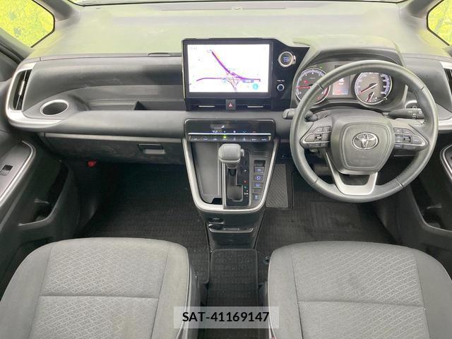 Toyota VOXY 2023-01 8753052-1