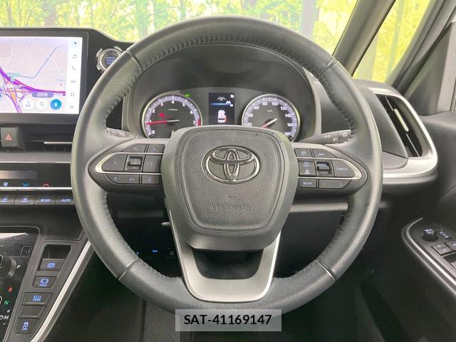 Toyota VOXY 2023-01 8753052-11
