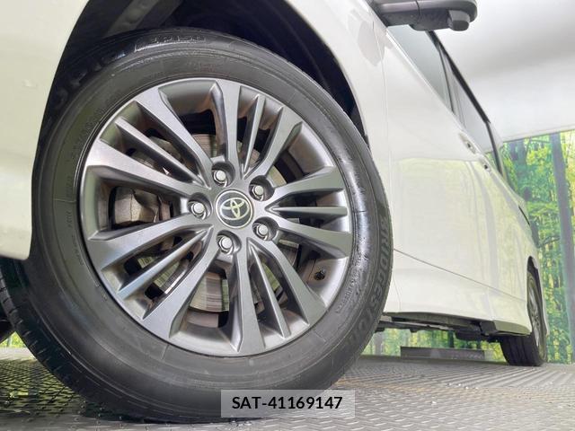 Toyota VOXY 2023-01 8753052-13