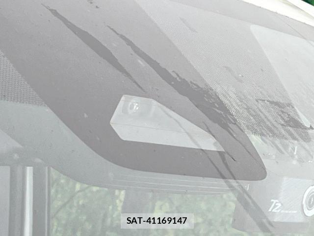 Toyota VOXY 2023-01 8753052-3