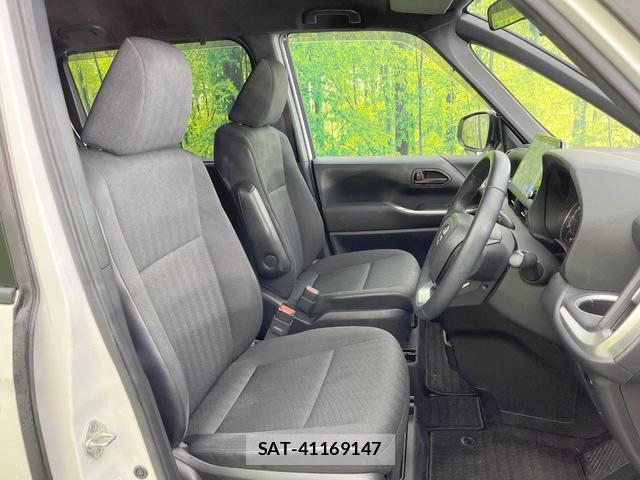 Toyota VOXY 2023-01 8753052-7