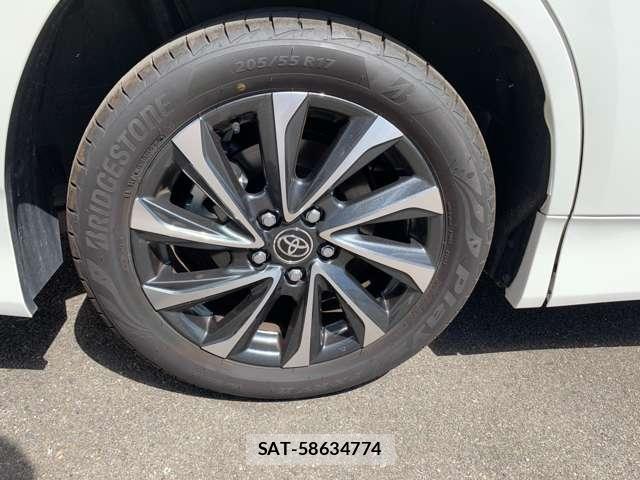 Toyota VOXY 2023-10 8753139-13
