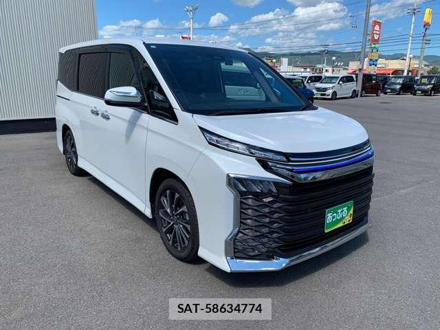 Toyota VOXY 2023-10 8753139-3