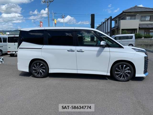Toyota VOXY 2023-10 8753139-4