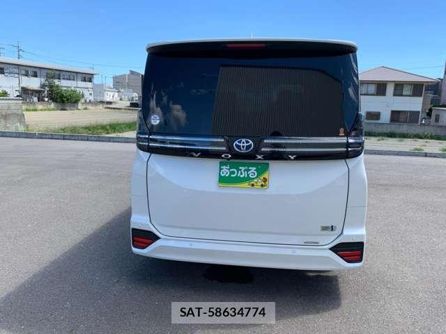Toyota VOXY 2023-10 8753139-6