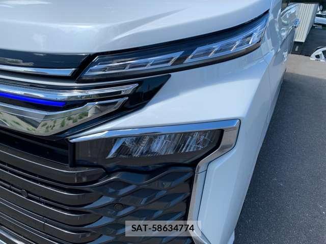 Toyota VOXY 2023-10 8753139-9