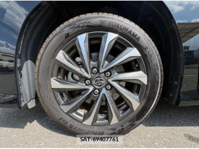 Toyota VOXY 2024-08 8753229-10